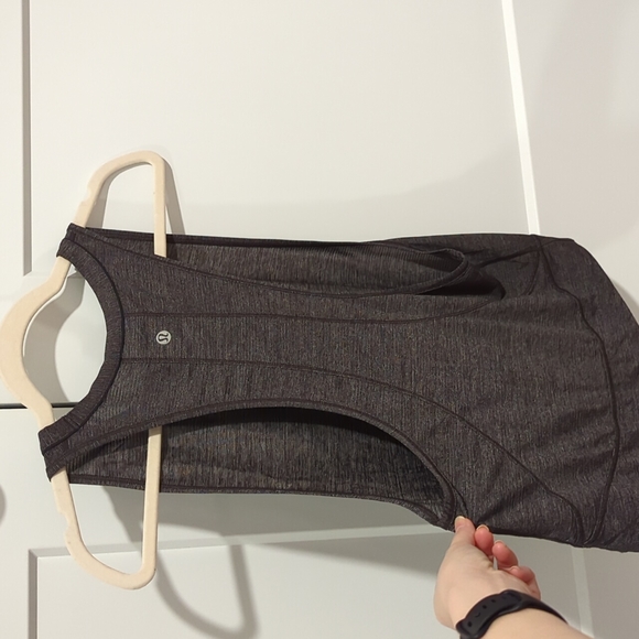 Lululemon Size 4 Pace Perfect Tank - Picture 3 of 4